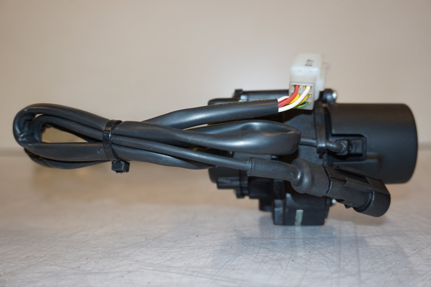 Extrabilder på Låssats från en Aprilia Tuono V4R -2018 motorcykel.