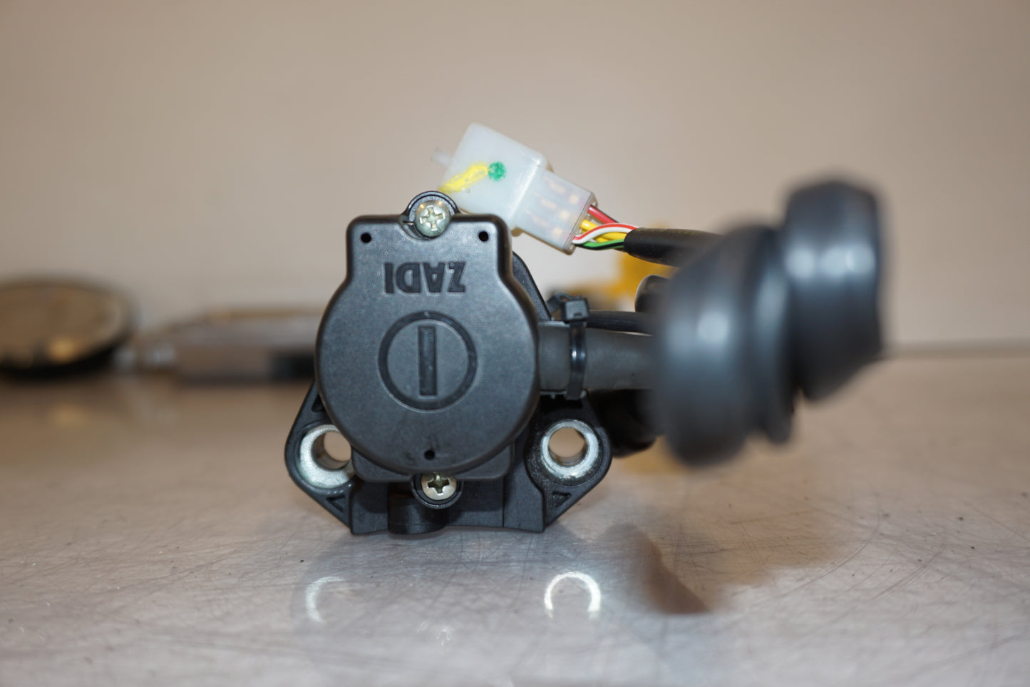 Extrabilder på Låssats från en Aprilia Tuono V4R -2018 motorcykel.