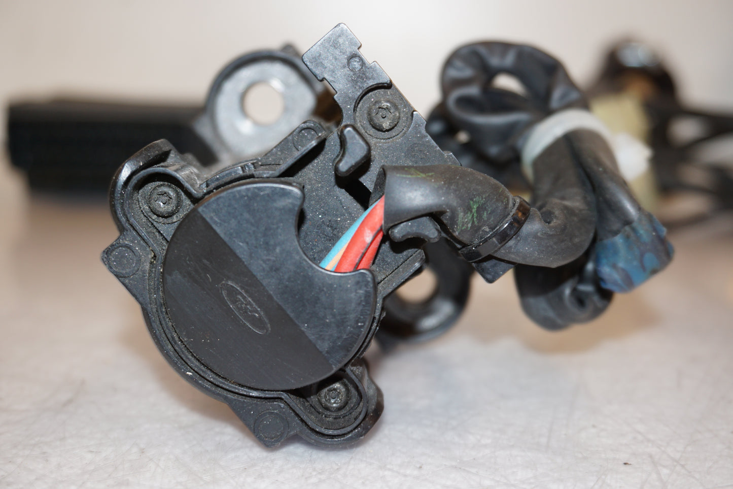 Extrabild4 på Låssats från en Honda VTR 1000 F -2001 motorcykel.