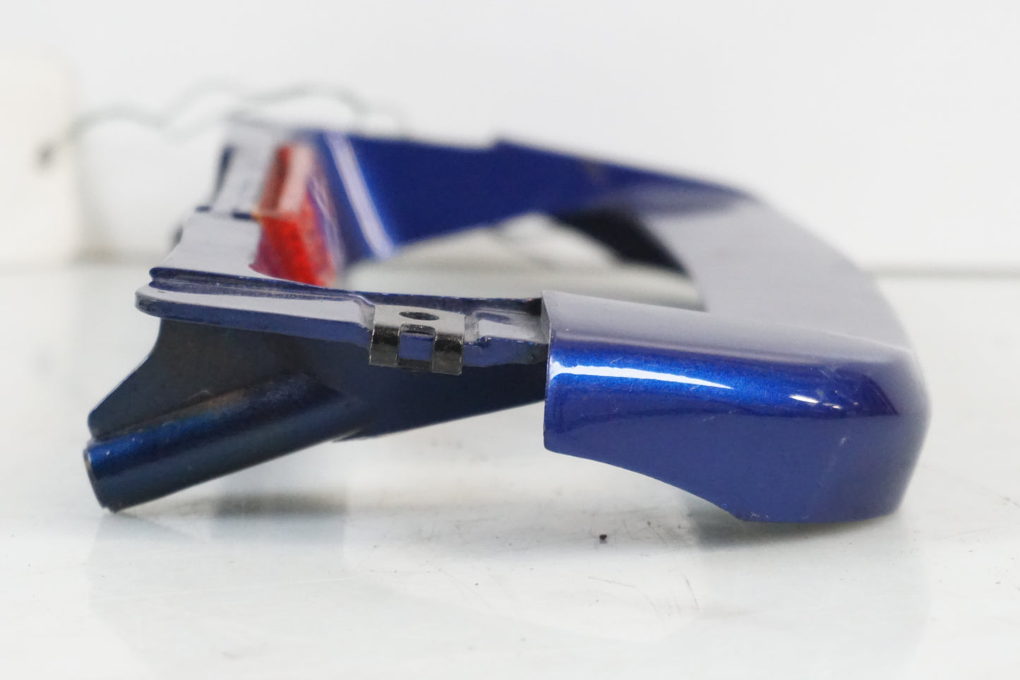 Höger sida på Plast från en Honda VFR 750 -1995 motorcykel.