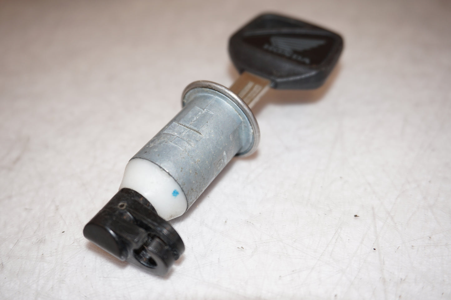 Extrabilder på Låssats från en Honda VTR 1000 F -2001 motorcykel.