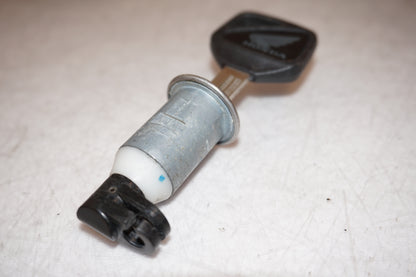 Extrabilder på Låssats från en Honda VTR 1000 F -2001 motorcykel.