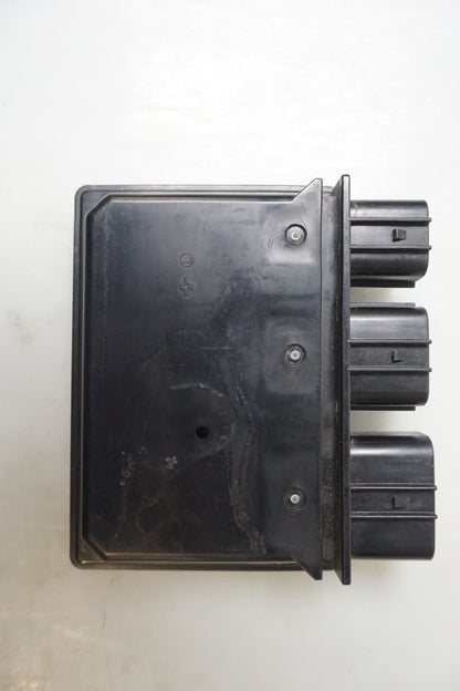 Baksidan på Reläbox från en Kawasaki VN 900 -2007 motorcykel.