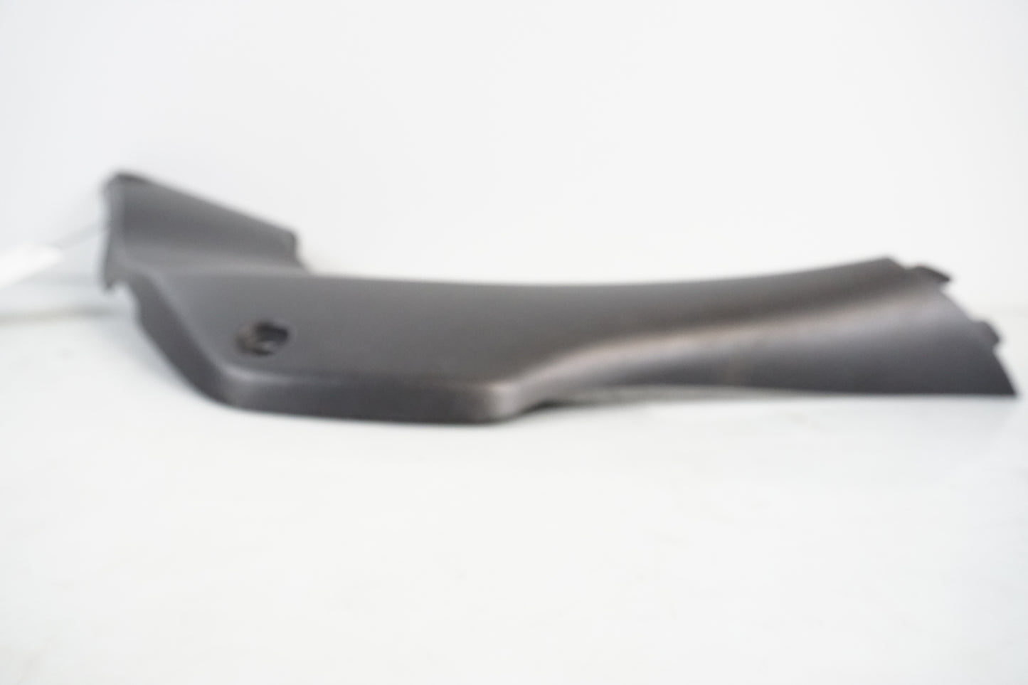 Baksidan på Sidopanel från en Honda CB 600 Hornet -2001 motorcykel.