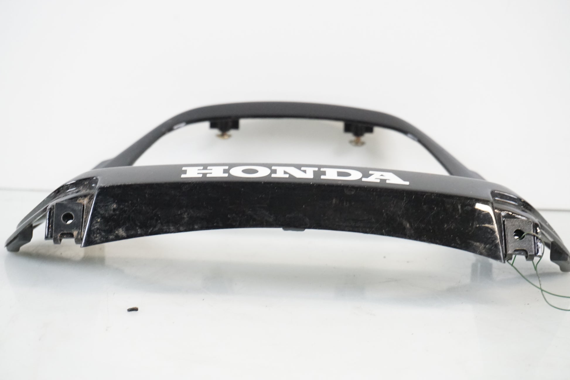 Baksidan på Baklampplast från en Honda CBR 900 RR -1997 motorcykel.