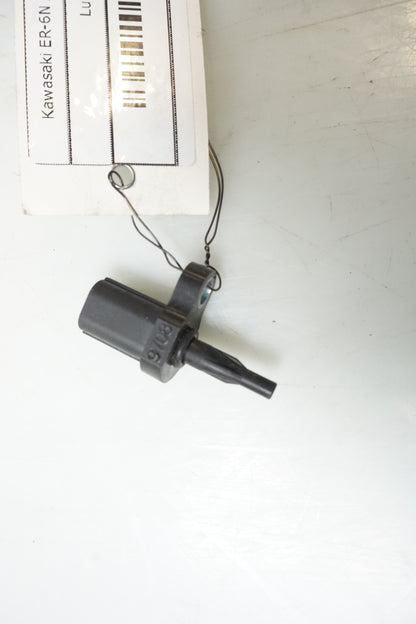 Framsidan på Luftburk från en Kawasaki ER-6N -2010 motorcykel.