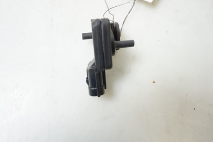 Baksidan på Trycksensor från en Kawasaki Z 750 -2008 motorcykel.