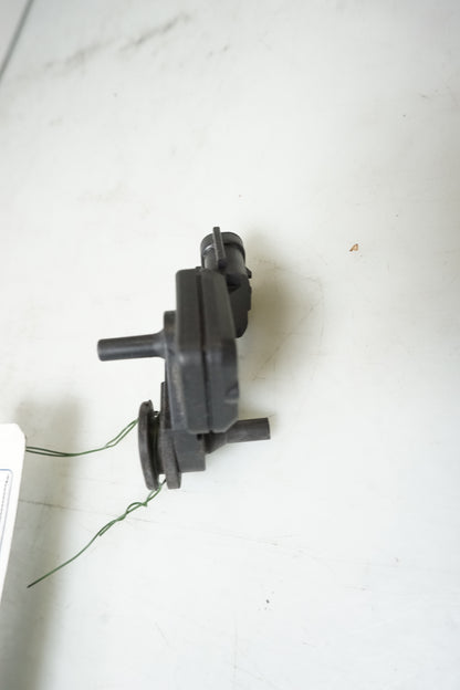 Baksidan på Mapsensor från en Kawasaki Z 750 -2008 motorcykel.