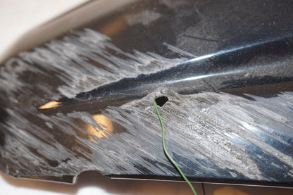 Snett nerifrån på Kuts från en Kawasaki Ninja 300 -2013 motorcykel.