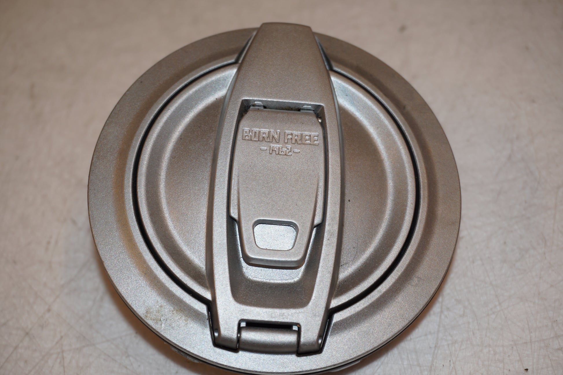 Extrabild1 på Låssats från en Ducati Scrambler 800 -2016 motorcykel.