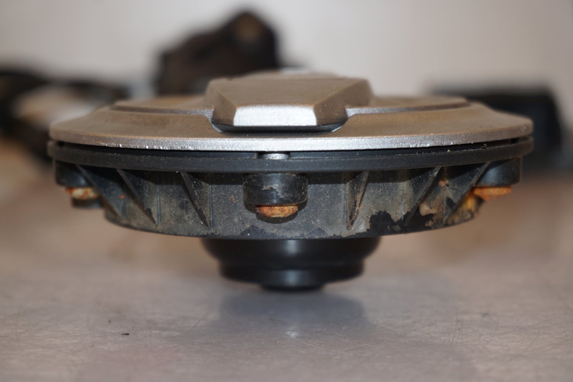 Extrabild4 på Låssats från en Ducati Scrambler 800 -2016 motorcykel.