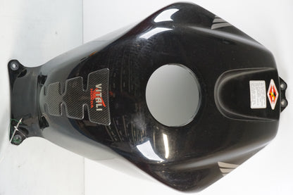 Framsidan på Bensintankskåpa från en Honda CBR 600 RR -2003 motorcykel.