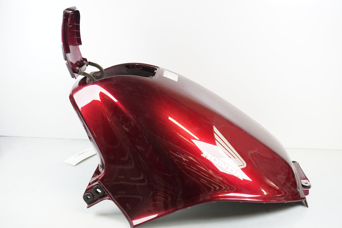 Snett uppifrån på Bensintankskåpa från en Honda ST 1100 -1998 motorcykel.