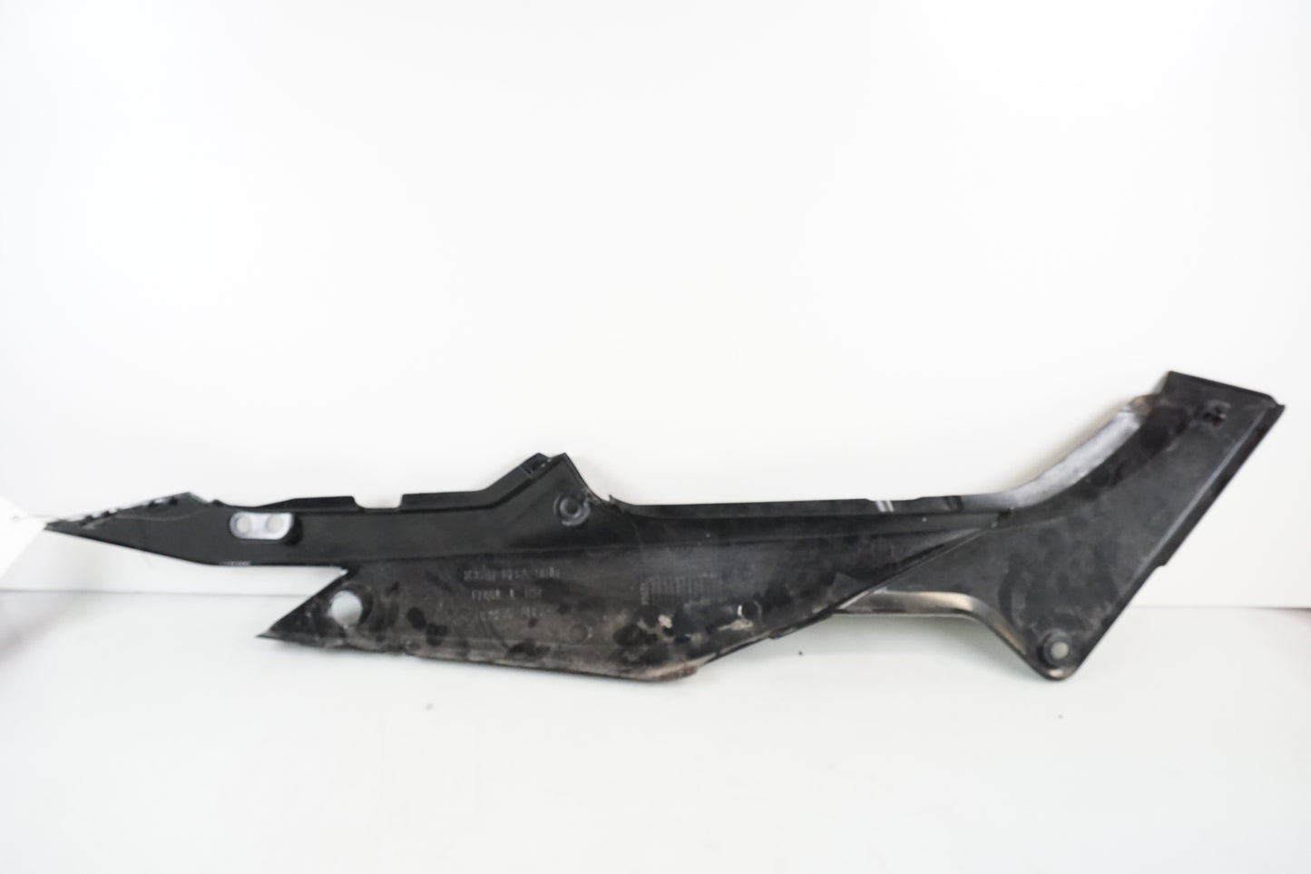 Baksidan på Bakvinge från en Honda CBR 125 R -2004 motorcykel.