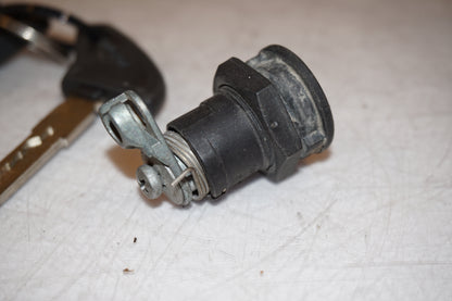 Extrabilder på Låssats från en Ducati Scrambler 800 -2016 motorcykel.