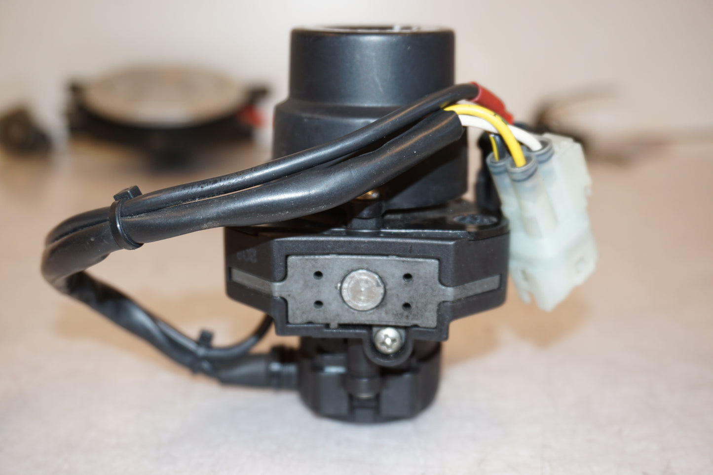 Extrabilder på Låssats från en Ducati Monster 696 -2008 motorcykel.