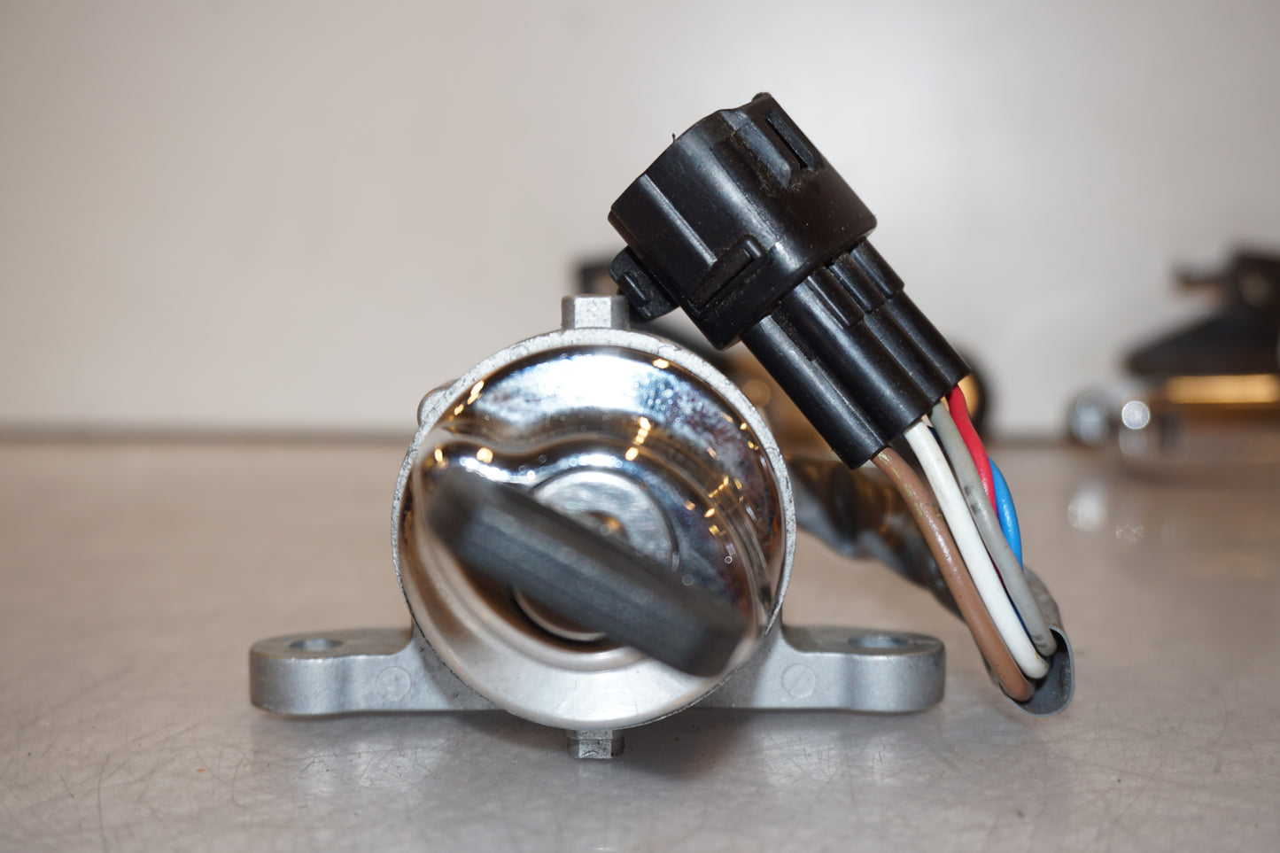 Extrabild1 på Låssats från en Suzuki VZ 1600 -2005 motorcykel.