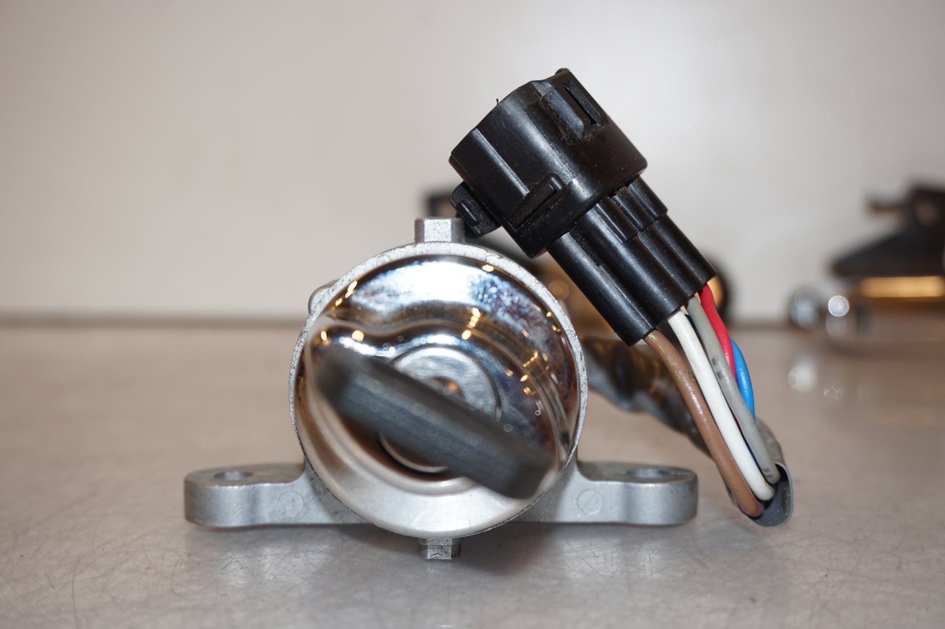 Extrabild1 på Låssats från en Suzuki VZ 1600 -2005 motorcykel.