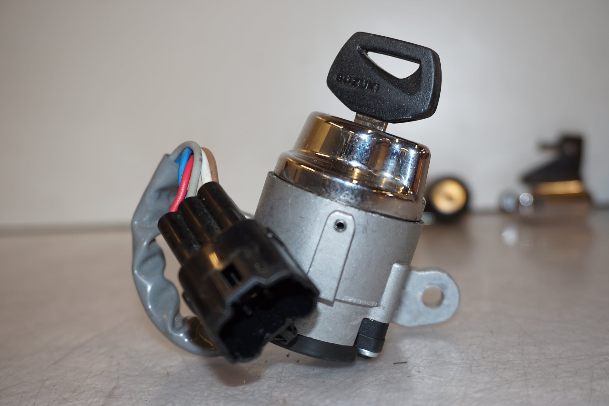 Extrabild6 på Låssats från en Suzuki VZ 1600 -2005 motorcykel.