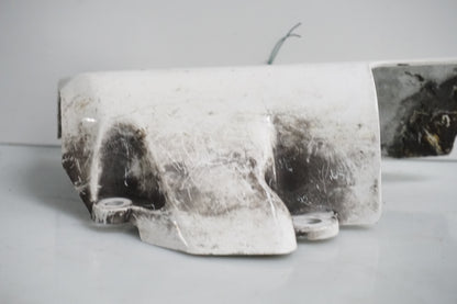 Baksidan på Gaffelbensskydd från en Honda CBR 900 RR -1996 motorcykel.