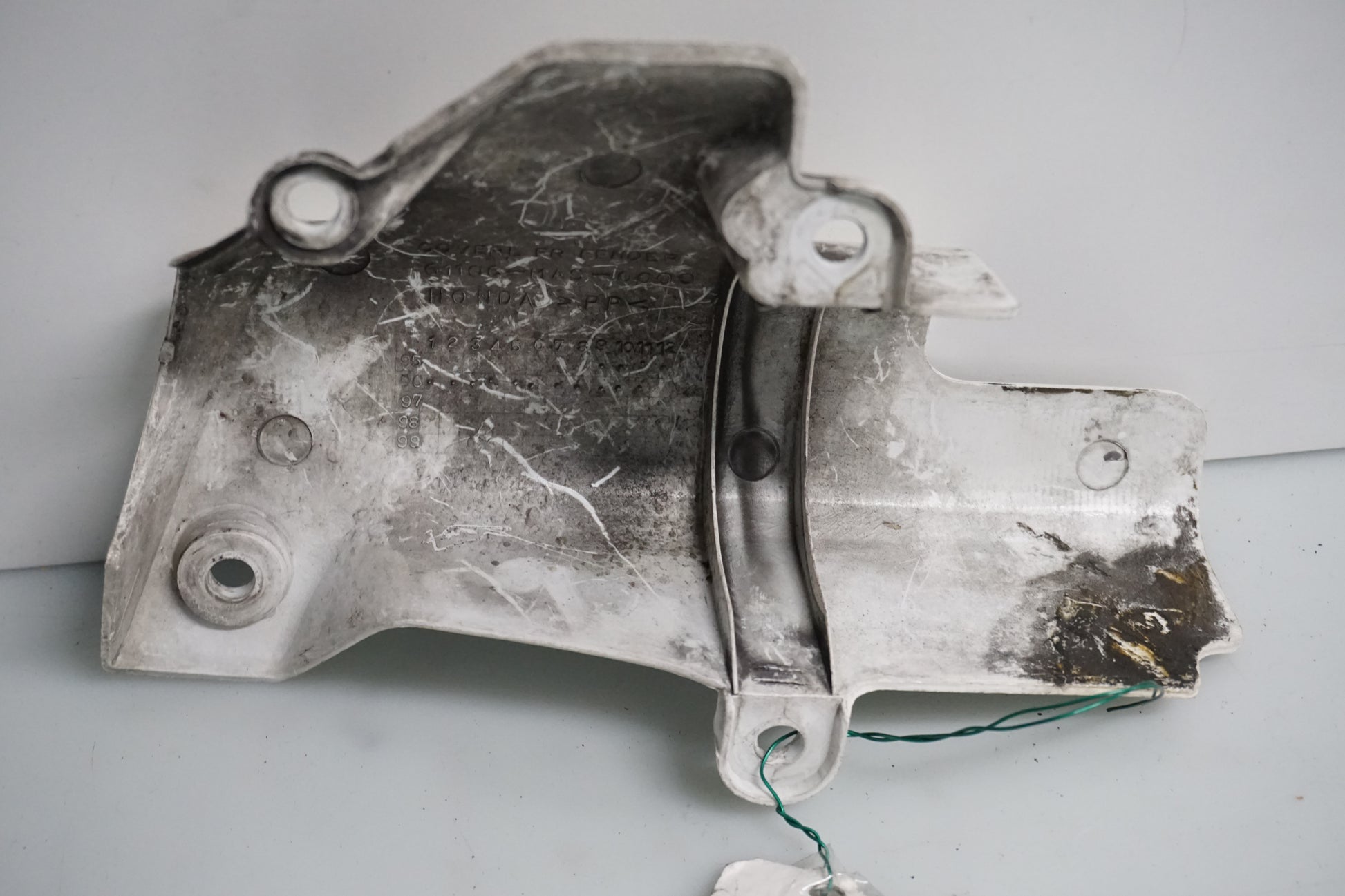 Extrabild1 på Gaffelbensskydd från en Honda CBR 900 RR -1996 motorcykel.