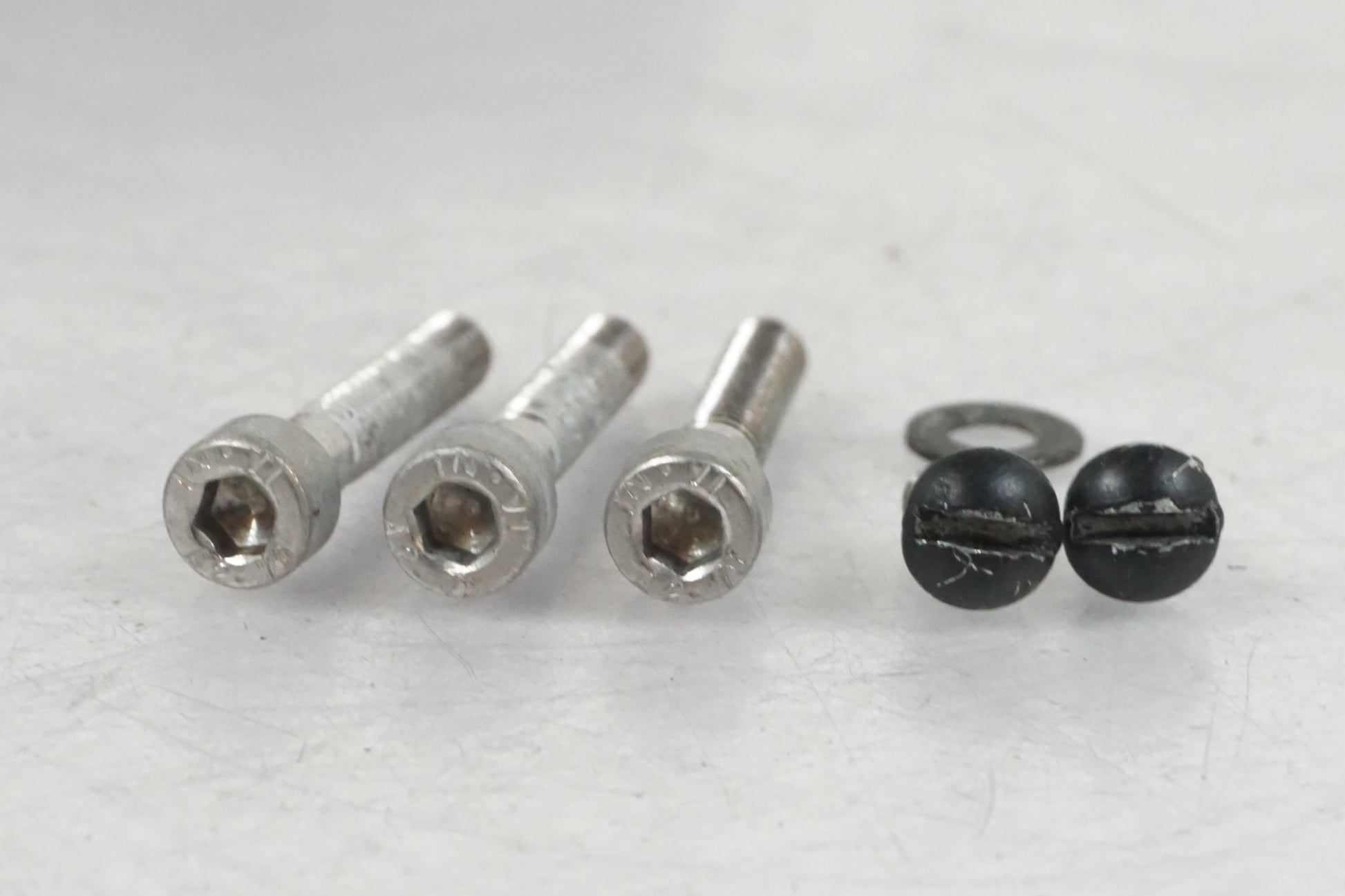 Höger sida på Tanklock från en Triumph Daytona 650 -2005 motorcykel.