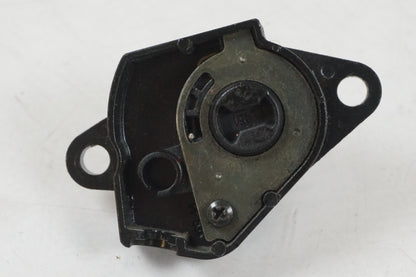 Snett uppifrån på Tanklock från en Triumph Daytona 650 -2005 motorcykel.