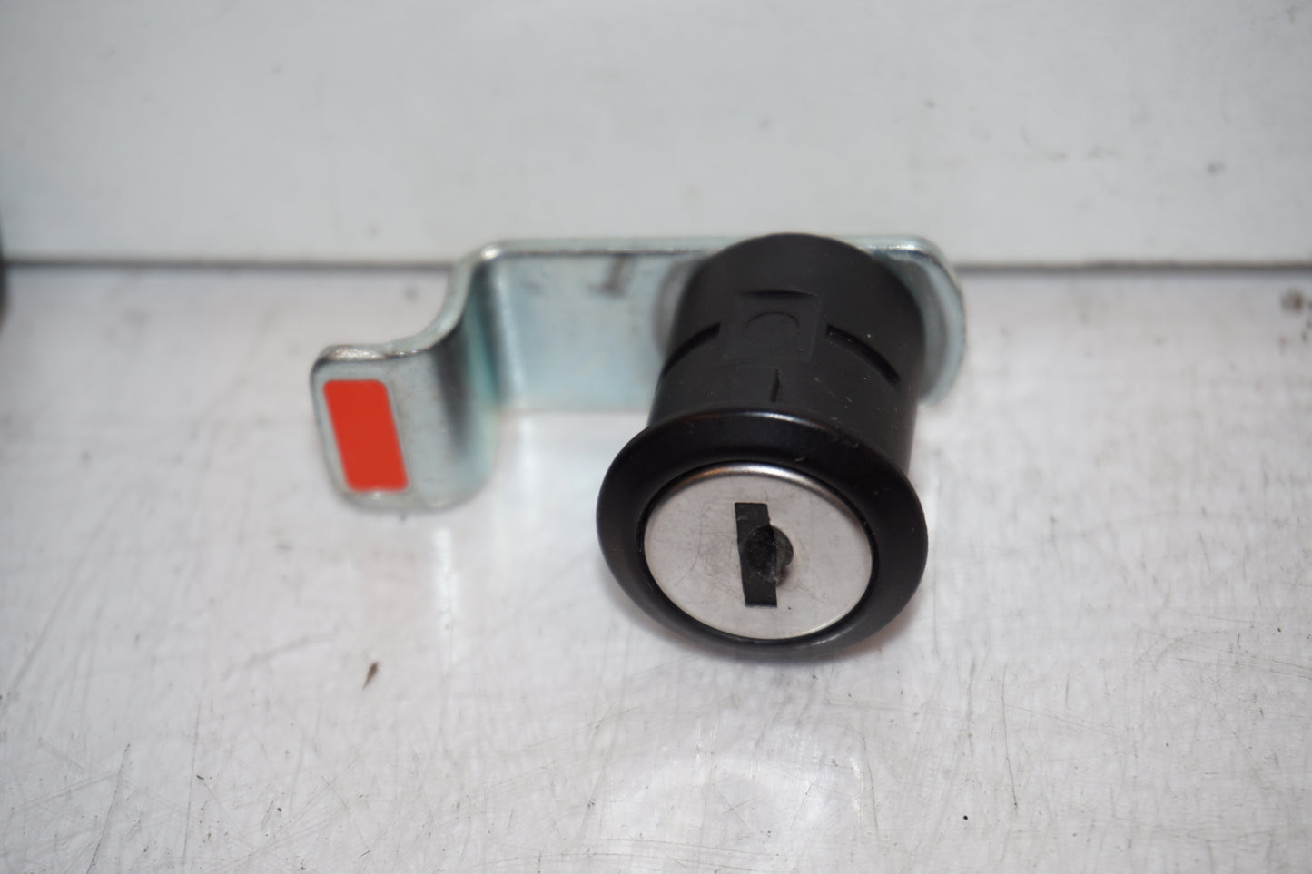 Höger sida på Låssats från en Yamaha FJR 1300 -2016 motorcykel.