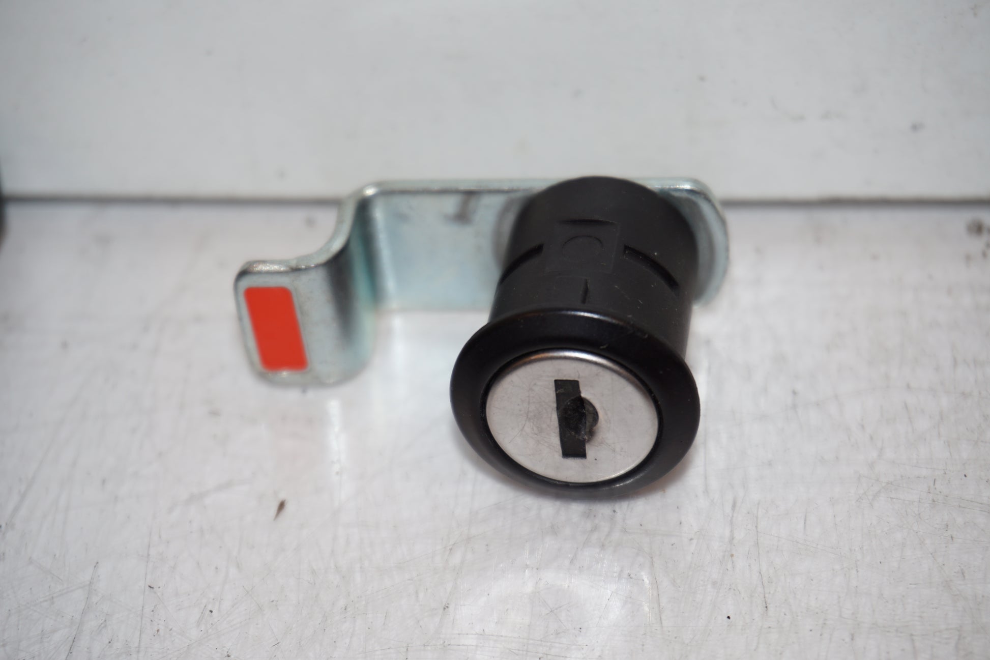 Höger sida på Låssats från en Yamaha FJR 1300 -2016 motorcykel.