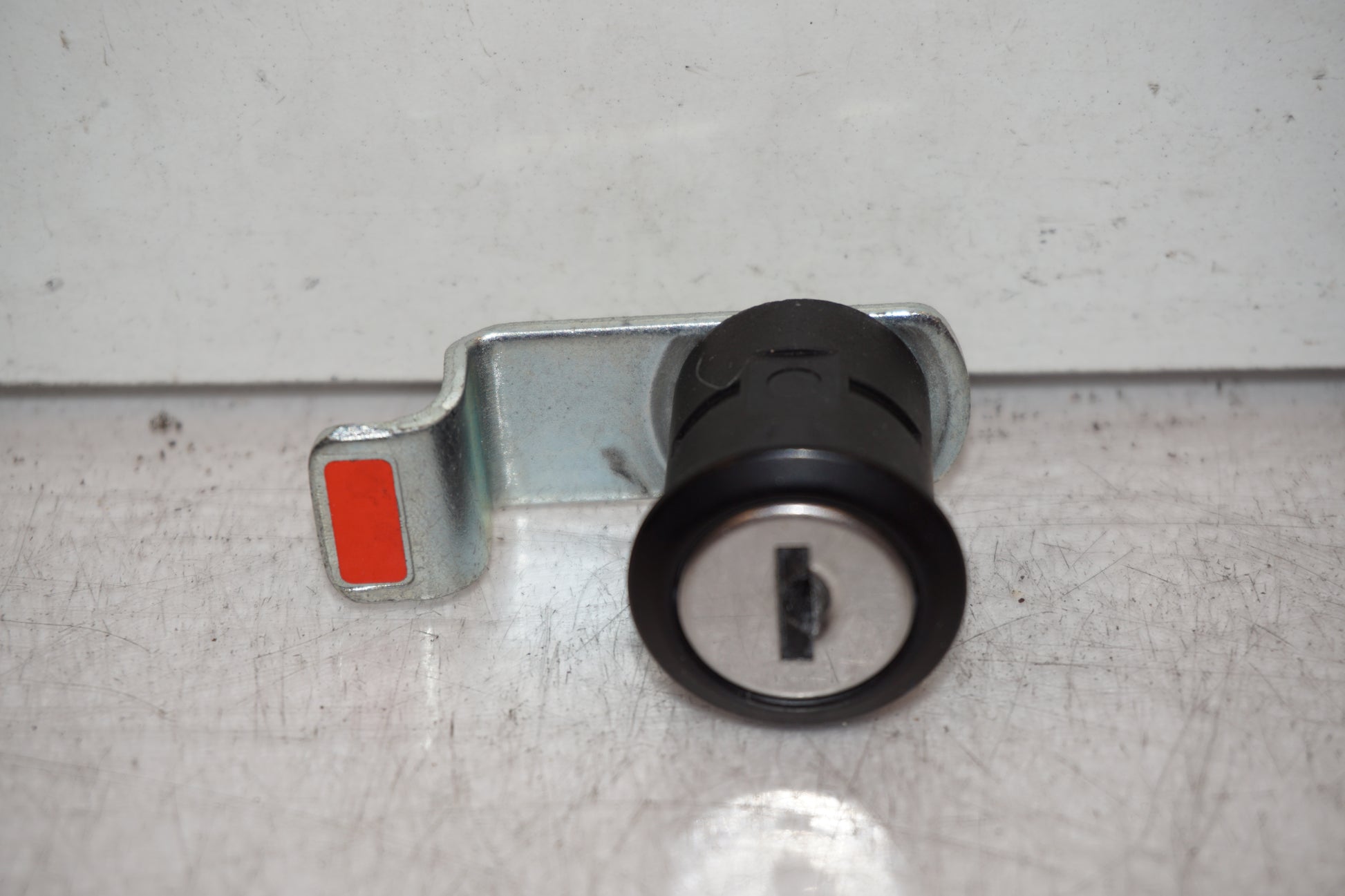 Vänster sida på Låssats från en Yamaha FJR 1300 -2016 motorcykel.