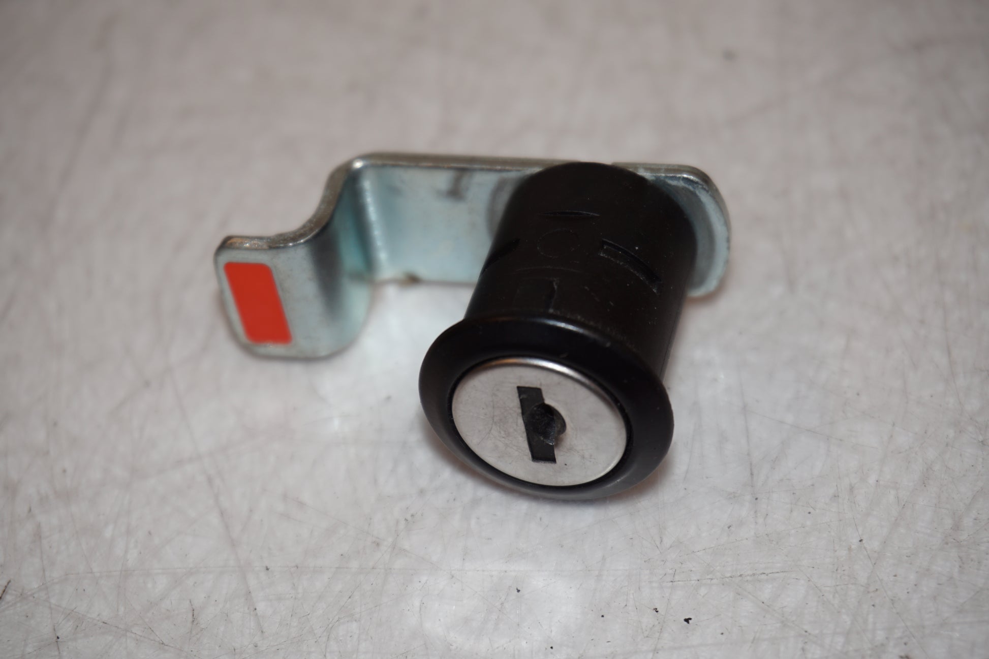 Extrabild7 på Låssats från en Yamaha FJR 1300 -2016 motorcykel.