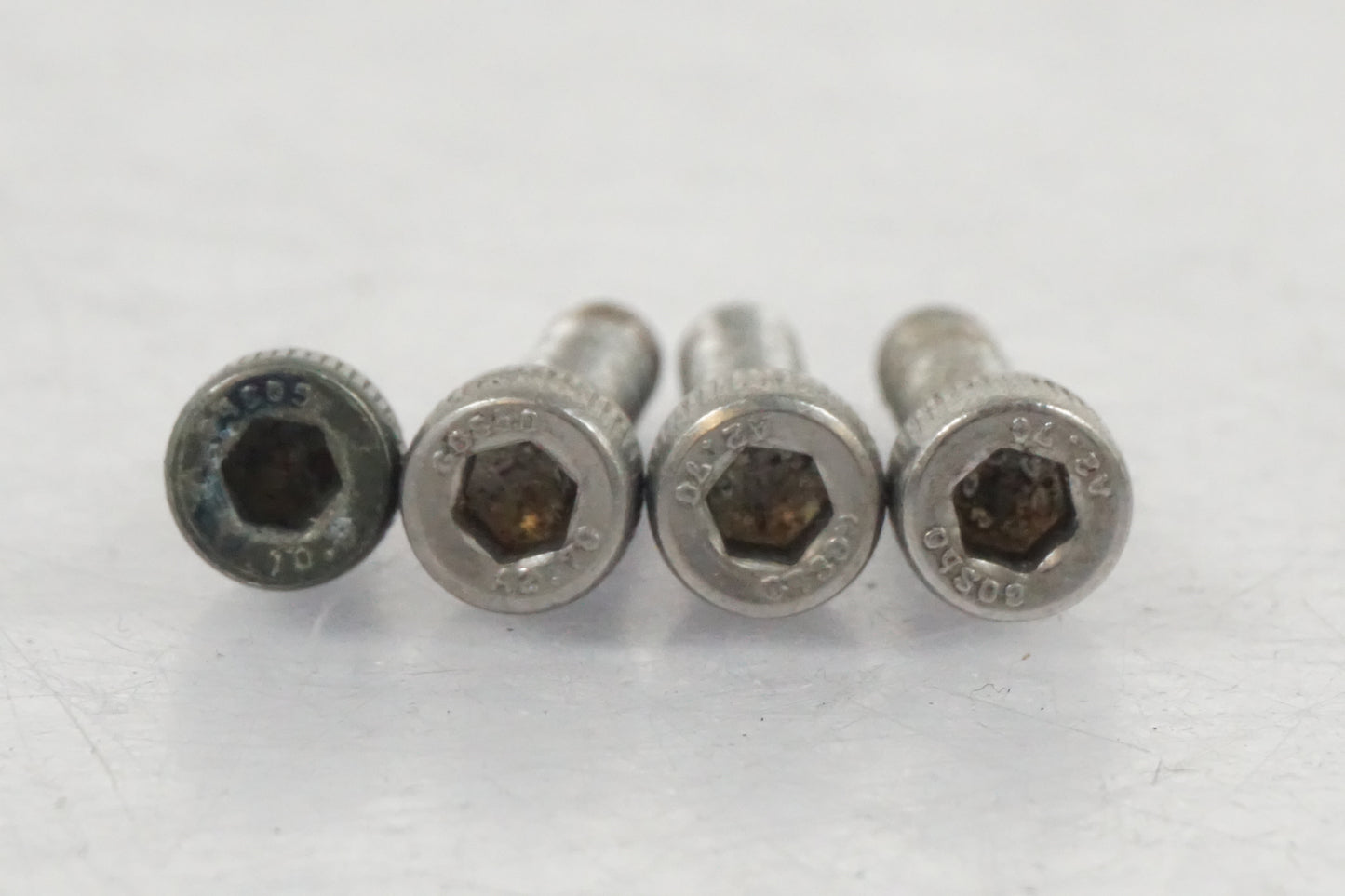 Höger sida på Tanklock från en Yamaha YZF R6 -2006 motorcykel.