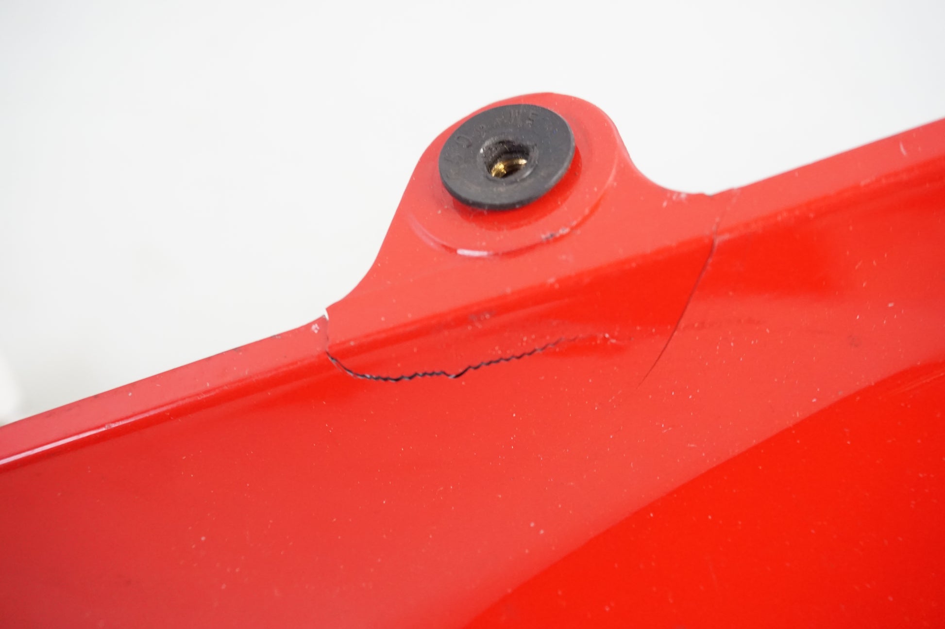 Snett uppifrån på Toppkåpsinsida från en Honda CBR 600 RR -2004 motorcykel.