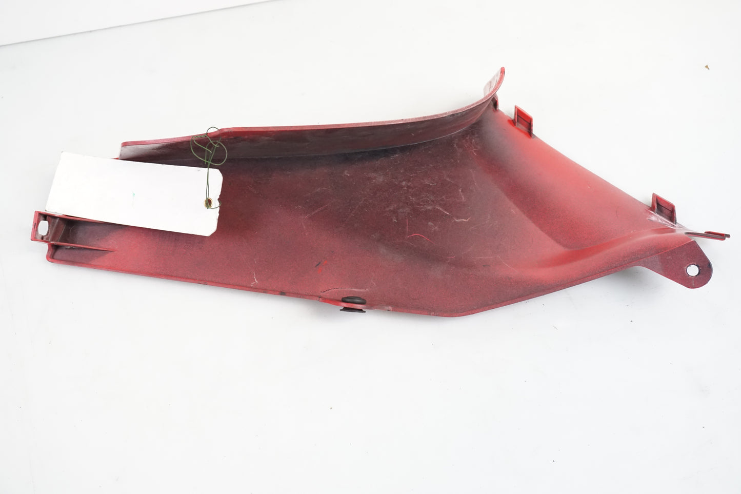 Snett nerifrån på Toppkåpsinsida från en Honda CBR 600 RR -2004 motorcykel.