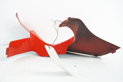 Vänster sida på Plast från en Honda CBR 1000 F -1987 motorcykel.