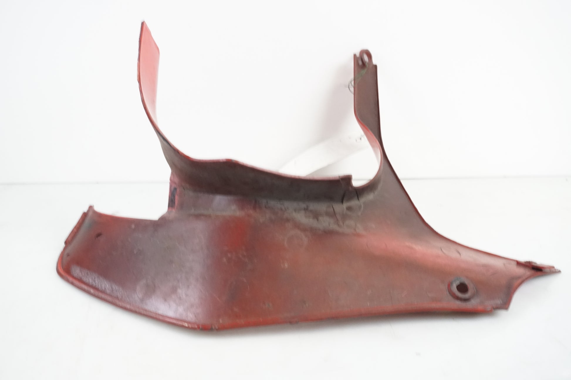 Snett nerifrån på Plast från en Honda CBR 1000 F -1987 motorcykel.