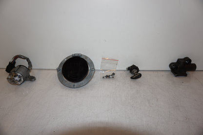 Framsidan på Låssats från en Kawasaki VN 1600 Mean Streak -2007 motorcykel.