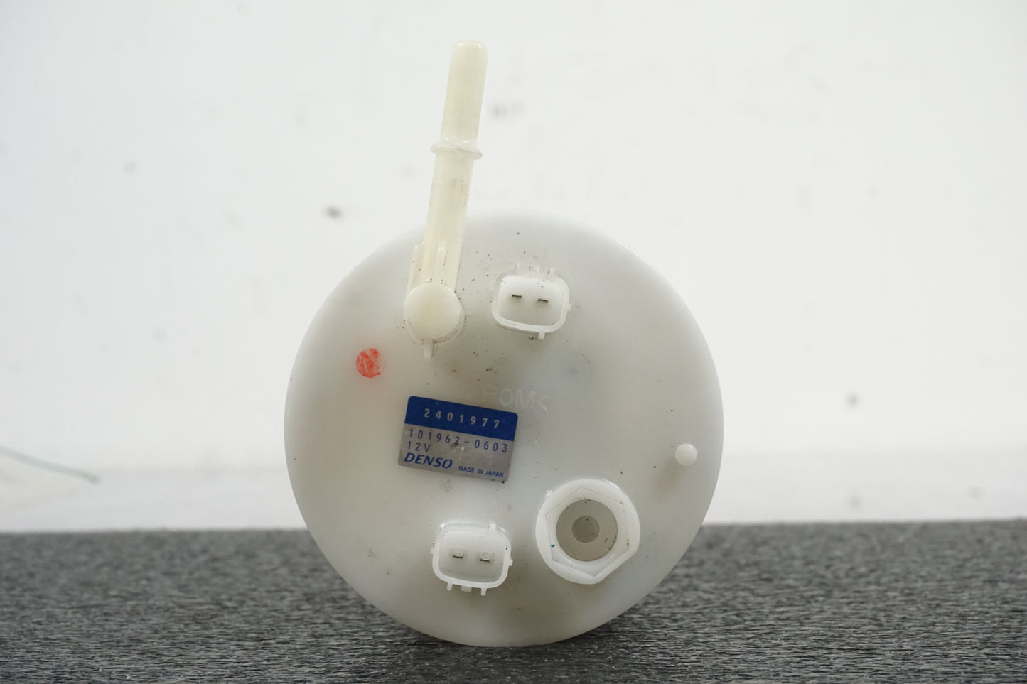 Extrabild1 på Bensinpump insprut från en Triumph Daytona 675 -2009 motorcykel.