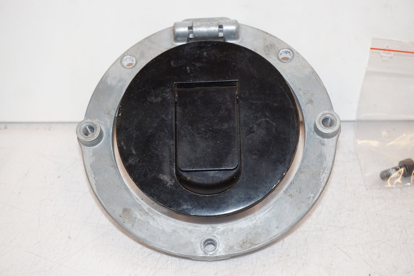 Höger sida på Låssats från en Kawasaki VN 1600 Mean Streak -2007 motorcykel.