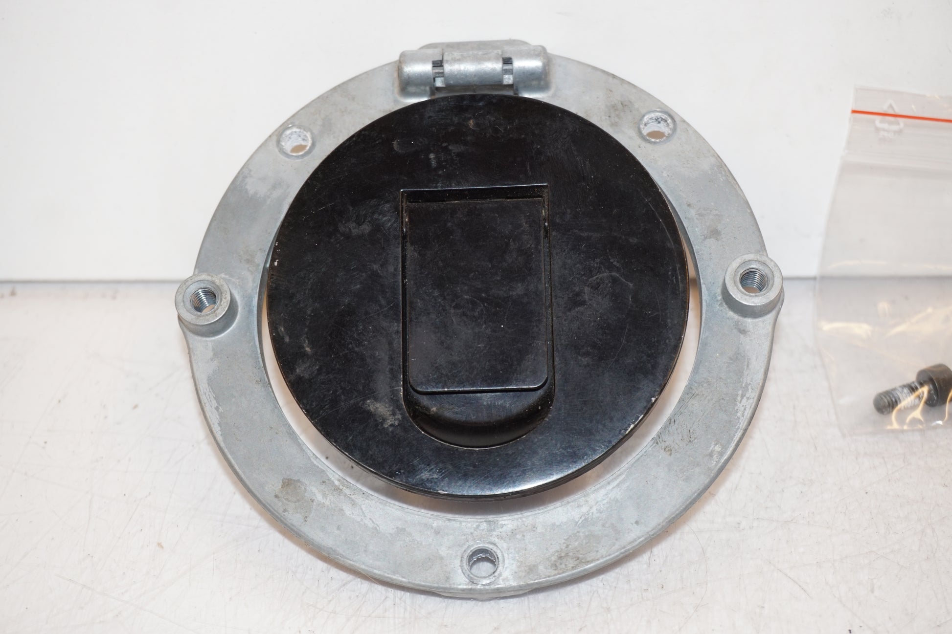 Höger sida på Låssats från en Kawasaki VN 1600 Mean Streak -2007 motorcykel.