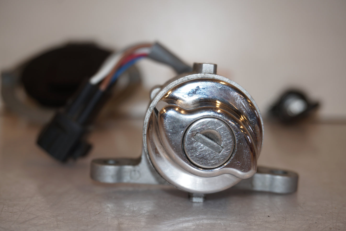 Extrabild1 på Låssats från en Kawasaki VN 1600 Mean Streak -2007 motorcykel.