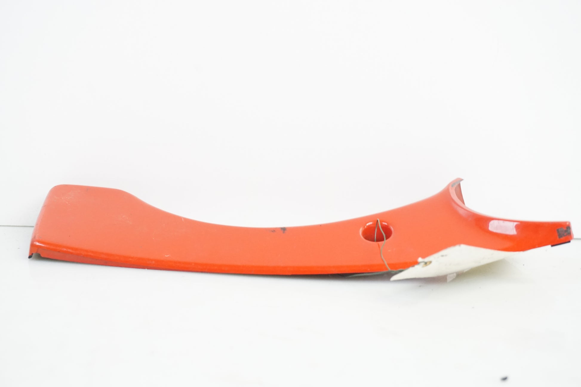 Vänster sida på Plast från en Honda CBR 1000 F -1987 motorcykel.