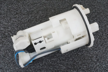 Framsidan på Bensinpump insprut från en Triumph Tiger -2012 motorcykel.