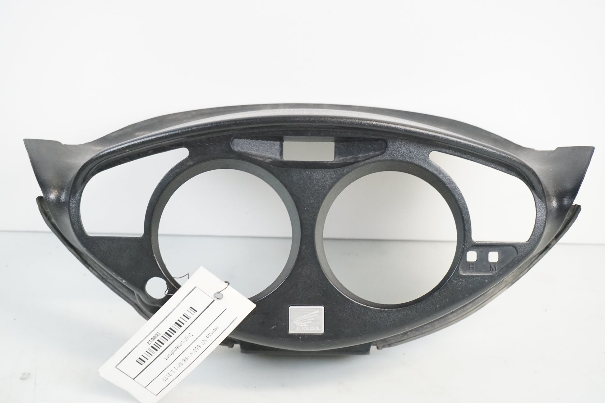 Framsidan på Instrumentfront från en Honda NT 650 V -1998 motorcykel.