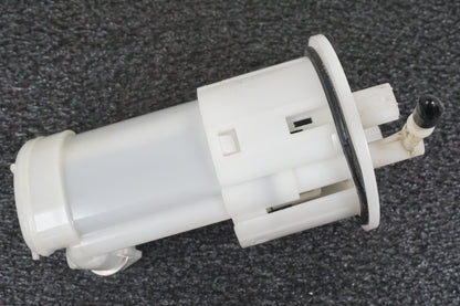 Vänster sida på Bensinpump insprut från en Triumph Tiger -2012 motorcykel.