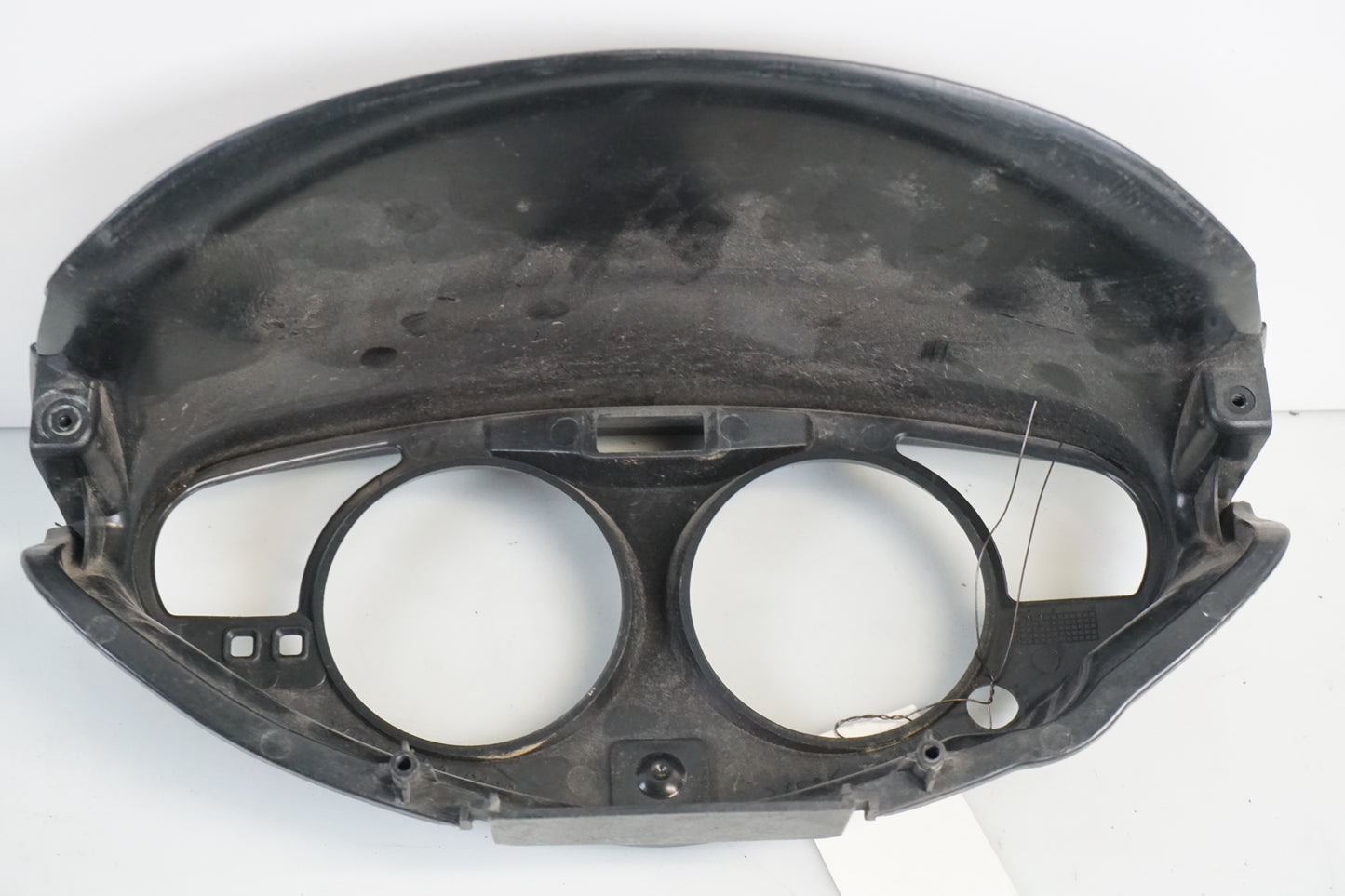 Snett nerifrån på Instrumentfront från en Honda NT 650 V -1998 motorcykel.