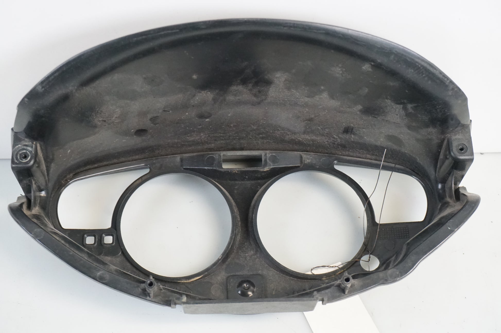 Snett nerifrån på Instrumentfront från en Honda NT 650 V -1998 motorcykel.