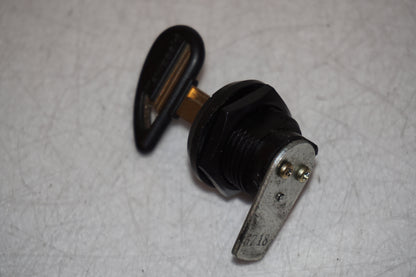 Extrabilder på Låssats från en Kawasaki VN 1600 Mean Streak -2007 motorcykel.