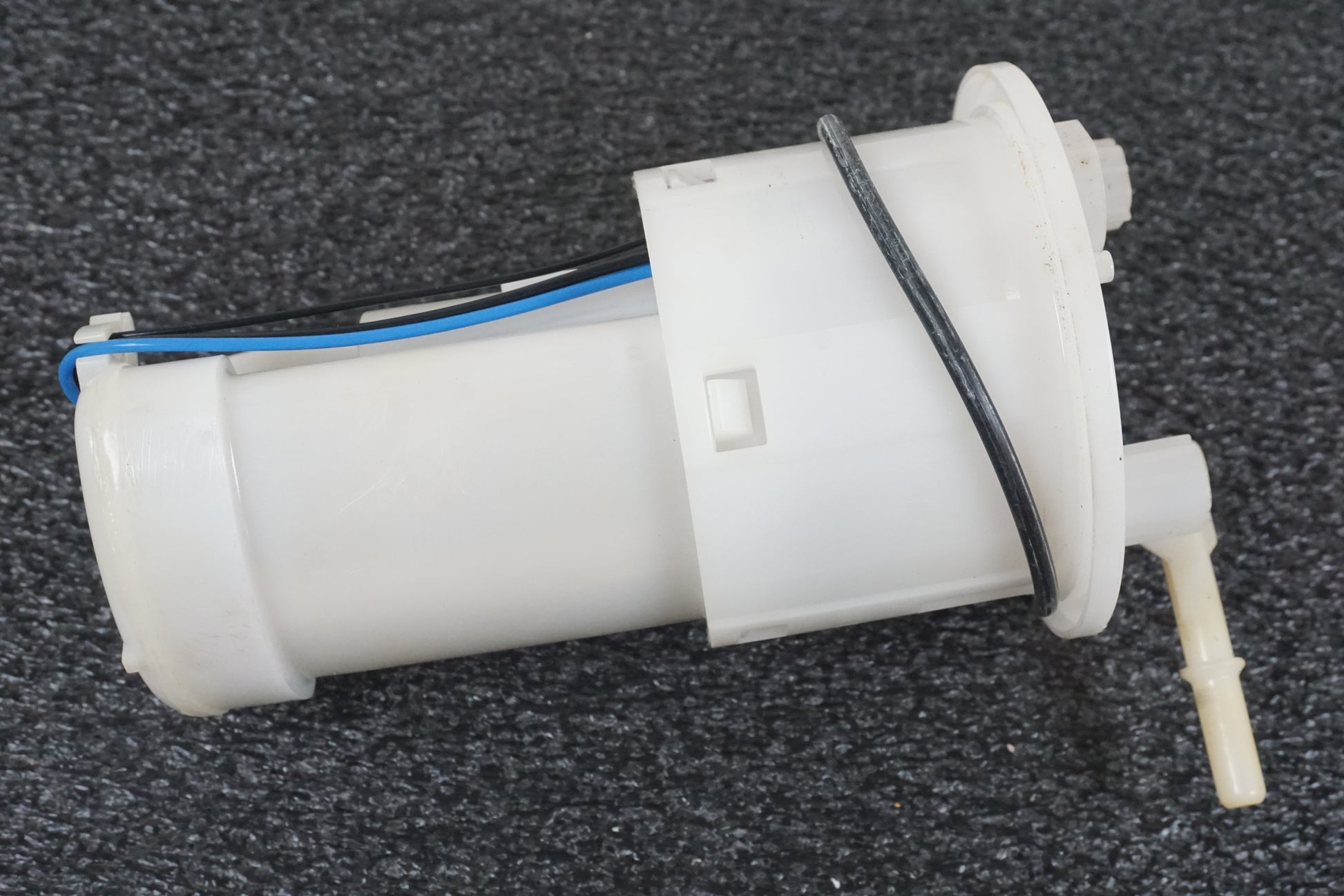 Höger sida på Bensinpump insprut från en Triumph Sprint ST -2007 motorcykel.