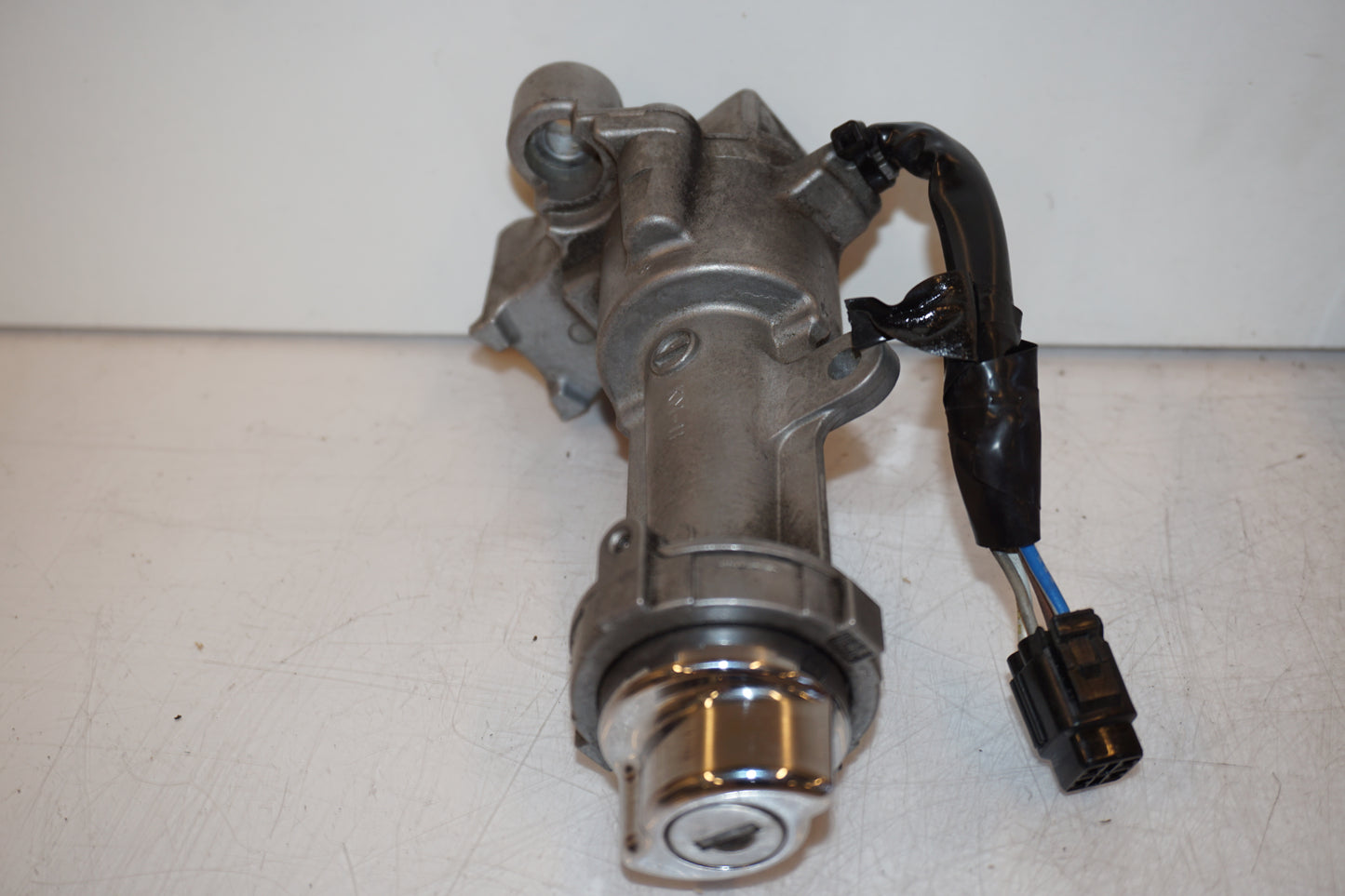 Baksidan på Låssats från en Kawasaki VN 1700 Classic Tourer -2009 motorcykel.